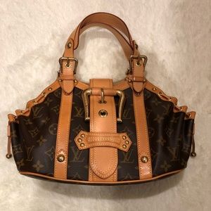 Louis Vuitton Theda in monogram
